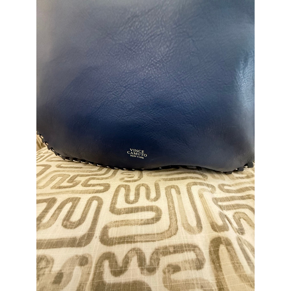 Vince Camuto Inez Hobo Bag One Size Navy Silver Chain Detail, New only stored. - Picture 4 of 16